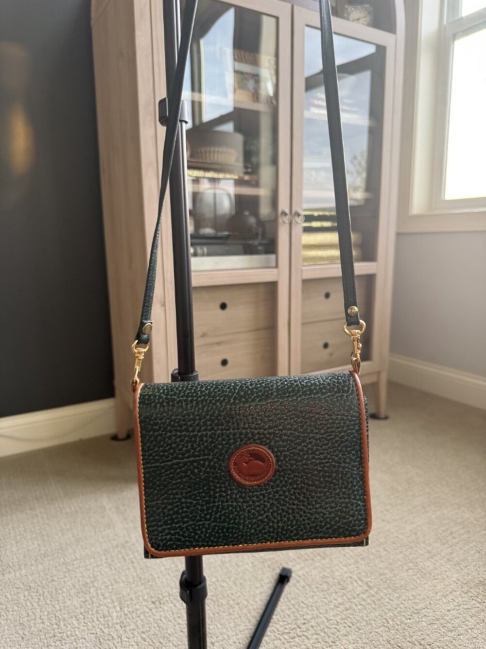 Vintage Dooney & Bourke Green Leather Crossbody Wallet Bag